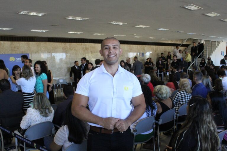 Mais 58 servidores para a área social do GDF Mais 58 servidores para a área social do GDF