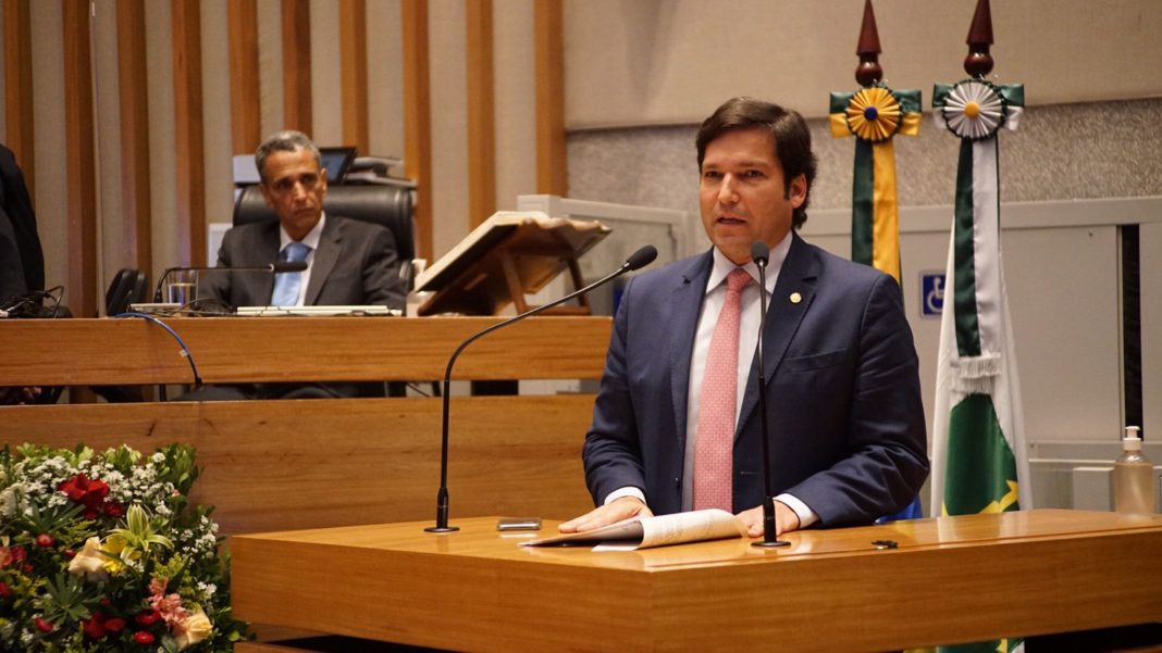 Robério Negreiros tem quatro projetos aprovados em comissão nesta tarde