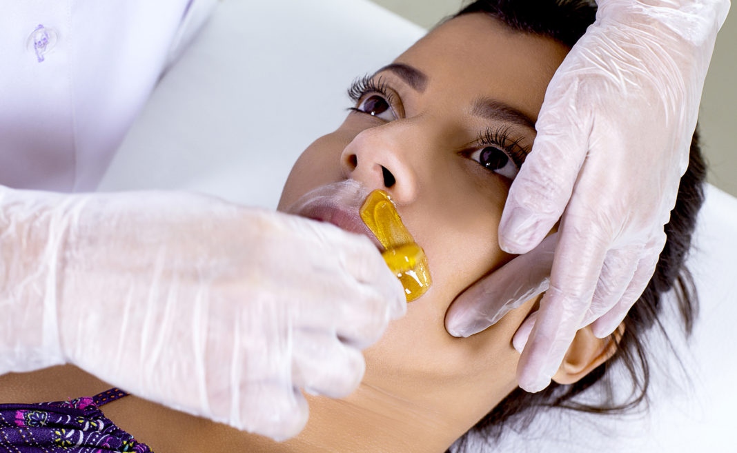 Vai depilar o rosto? Entenda quais são os métodos