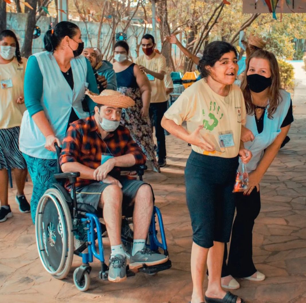 Lei de Cotas para pessoas com deficiência completa 31 anos