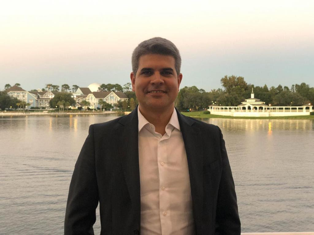 Como usar a tecnologia para tornar sua empresa centrada na experiência do cliente