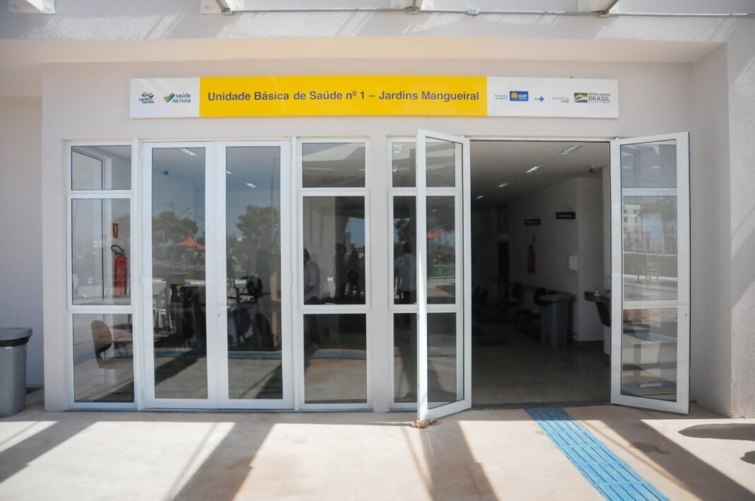 Suspeita de dengue? Procure uma UBS Suspeita de dengue? Procure uma UBS