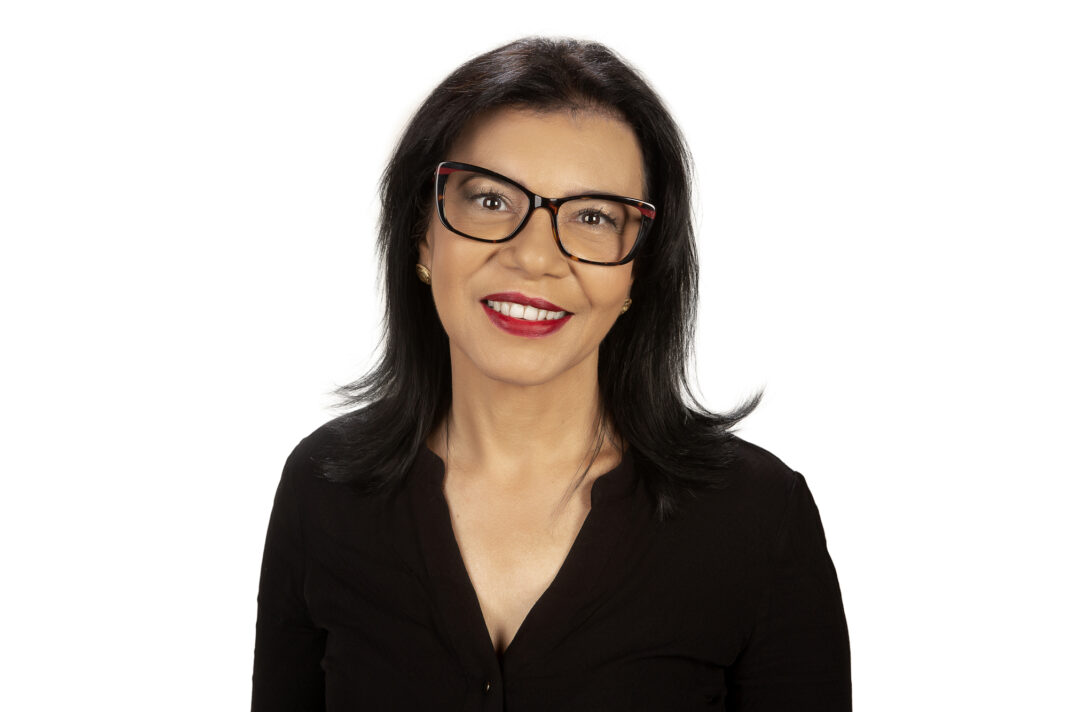 Bienal de Brasília terá presença da escritora ítalo-brasileira Isa Colli Bienal de Brasília terá presença da escritora ítalo-brasileira Isa Colli