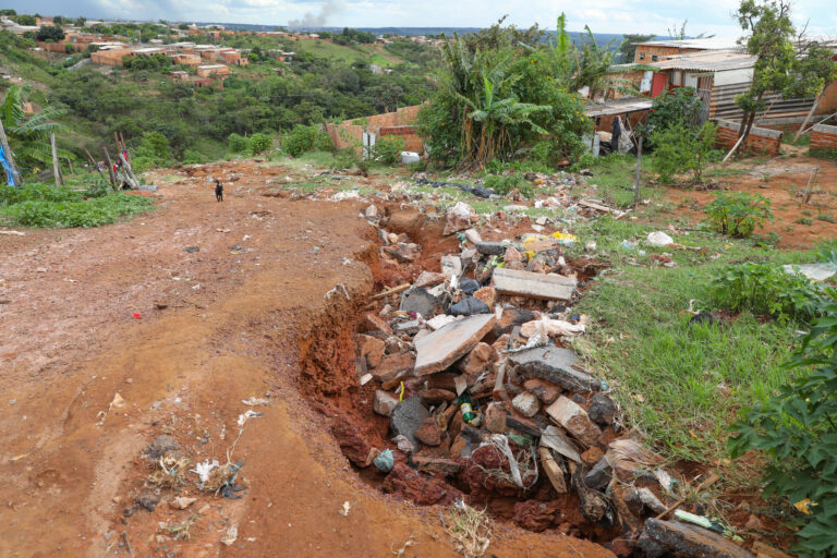 Força-tarefa organiza os estragos causados pelas chuvas no Sol Nascente