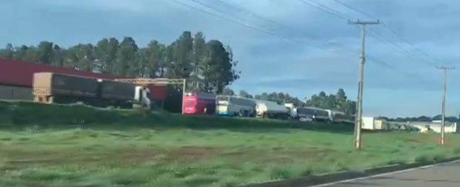 Forças de segurança de Goiás definem plano de operação e iniciam desobstrução de rodovias Forças de segurança de Goiás definem plano de operação e iniciam desobstrução de rodovias