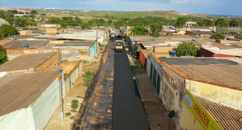 Obras de recapeamento asfáltico avançam pelas ruas de Novo Gama Obras de recapeamento asfáltico avançam pelas ruas de Novo Gama