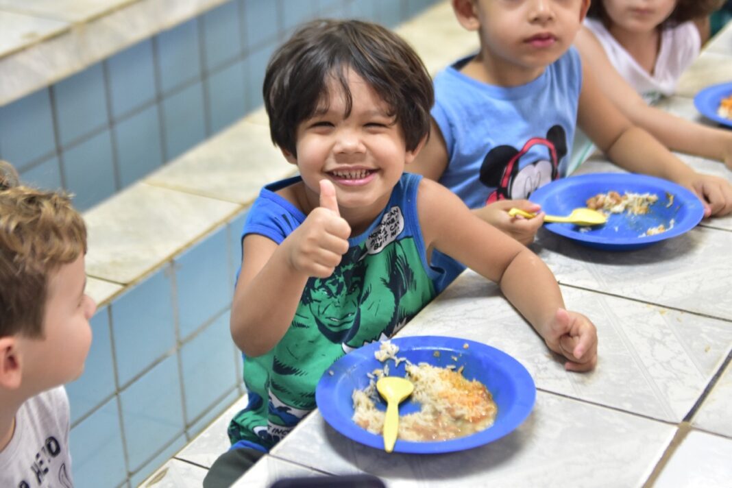 Governo publica edital para entidades interessadas nos programas Auxílio Nutricional, Água e Energia Governo publica edital para entidades interessadas nos programas Auxílio Nutricional, Água e Energia