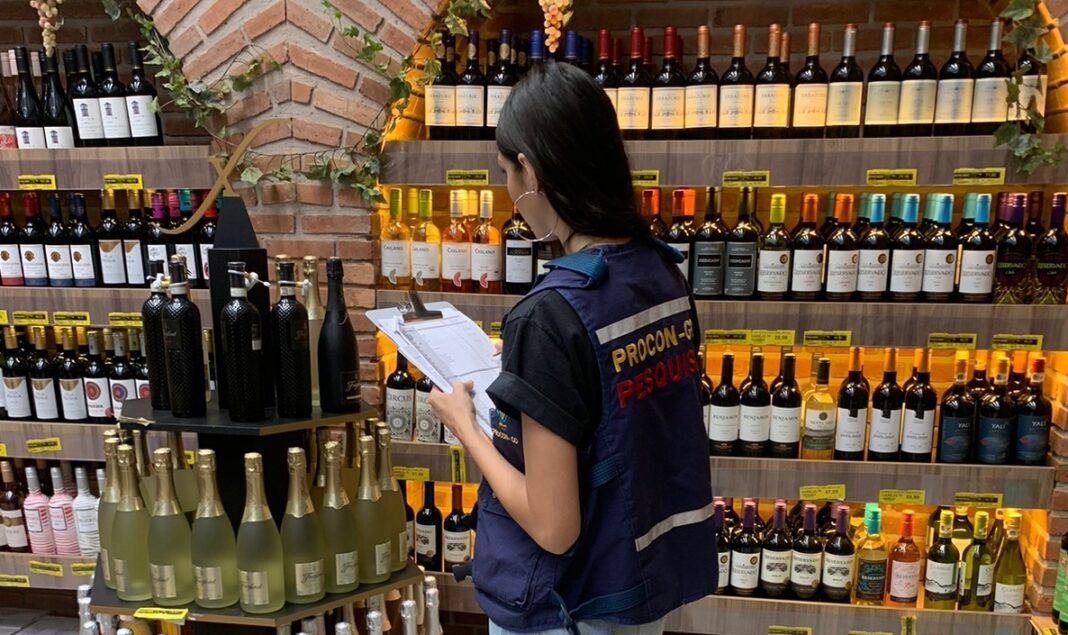 Procon Goiás encontra diferença de até 412% no preço de itens da ceia de Natal Procon Goiás encontra diferença de até 412% no preço de itens da ceia de Natal