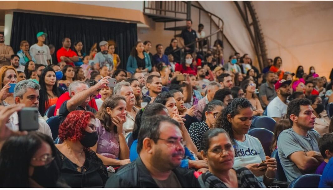 Sarau do Bem marca encerramento das atividades dos Amigos do Bem em Samambaia Sarau do Bem marca encerramento das atividades dos Amigos do Bem em Samambaia