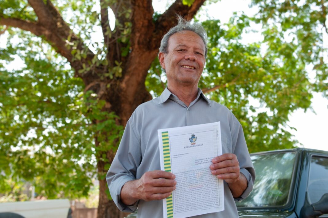 Estado entrega 214 títulos de regularização a produtores rurais Estado entrega 214 títulos de regularização a produtores rurais