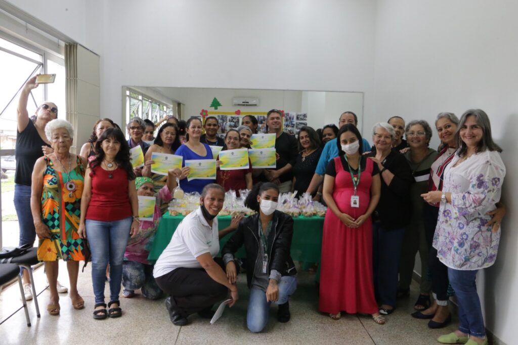 CRAS da pracinha da cultura encerra curso de biscoitos