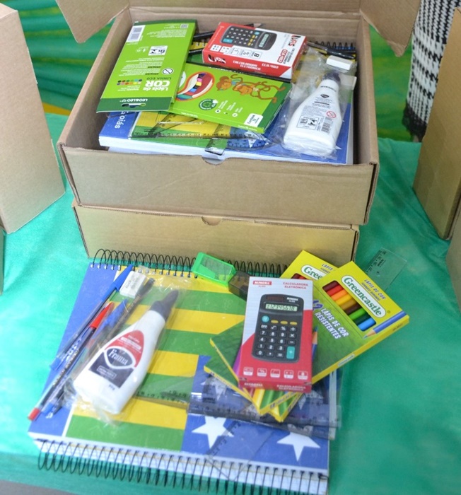 Estudantes da rede estadual receberão kit de materiais escolares Estudantes da rede estadual receberão kit de materiais escolares