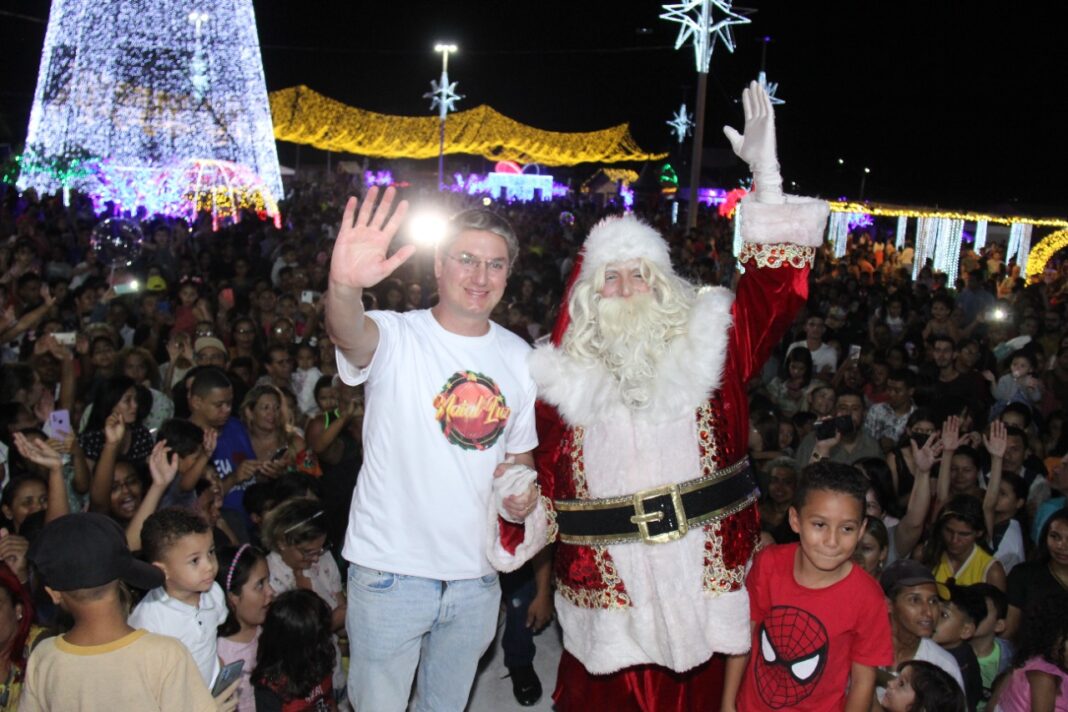 Natal Luz e Prêmios de Águas Lindas sorteou mais de R$250.000,00 e um carro zero para população Natal Luz e Prêmios de Águas Lindas sorteou mais de R$250.000,00 e um carro zero para população