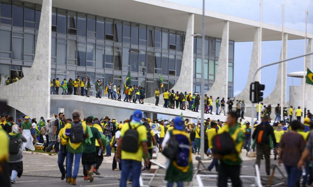 Líderes mundiais condenam tentativa de golpe em Brasília Líderes mundiais condenam tentativa de golpe em Brasília