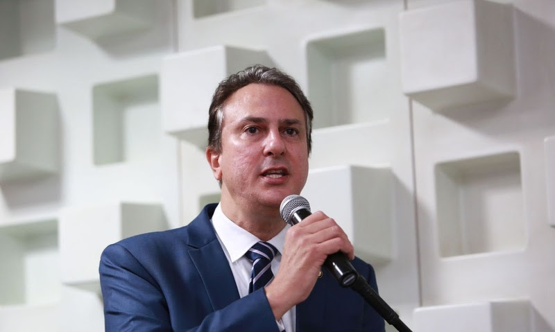 Camilo Santana assume o Ministério da Educação e promete ampliar nacionalmente as escolas em tempo integral Camilo Santana assume o Ministério da Educação e promete ampliar nacionalmente as escolas em tempo integral