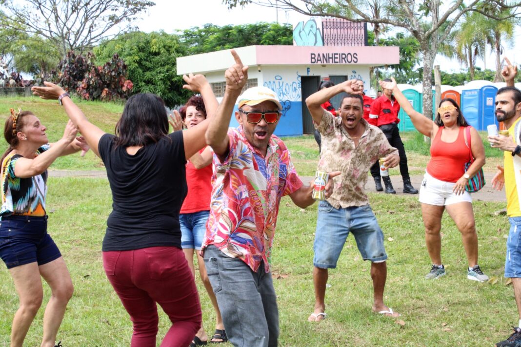 Com 27 anos de tradição, Mamãe Taguá retoma folia em Taguatinga Com 27 anos de tradição, Mamãe Taguá retoma folia em Taguatinga