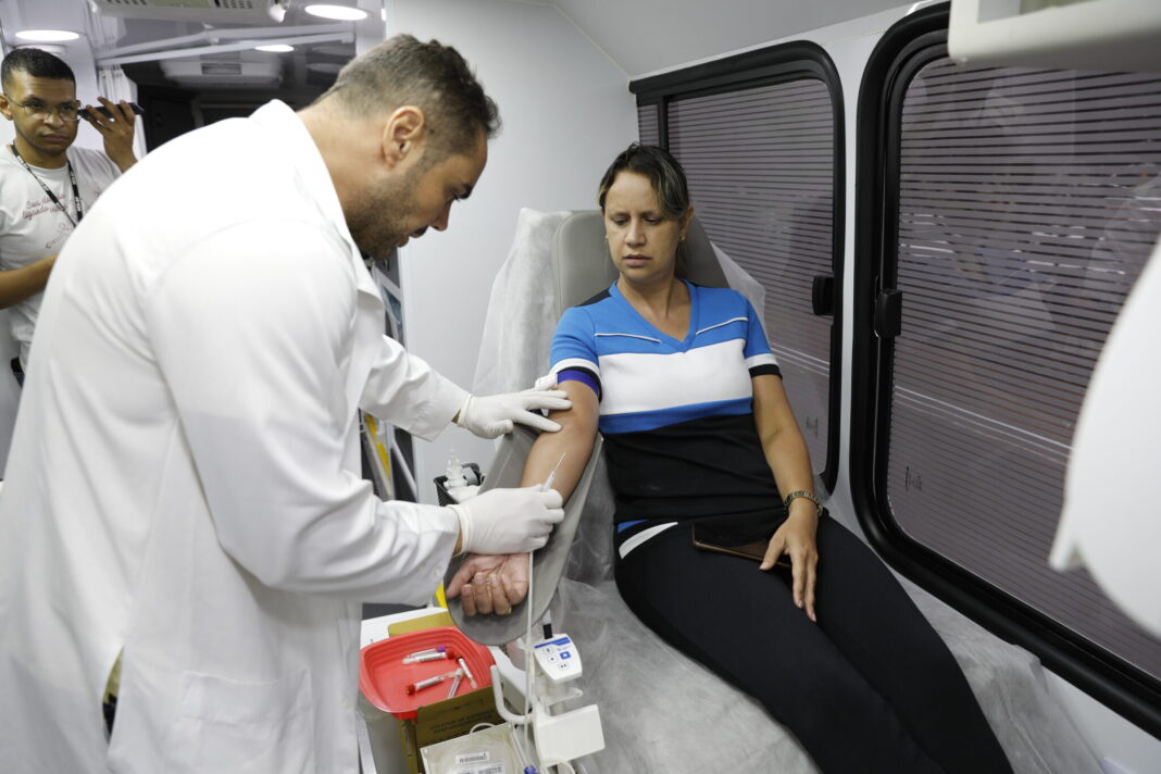 Unidade móvel do Hemocentro estimula doação de sangue em Ceilândia Unidade móvel do Hemocentro estimula doação de sangue em Ceilândia
