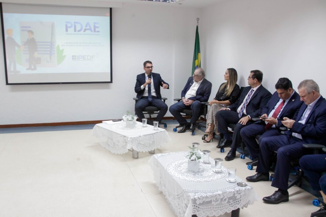 Sistema Fecomércio-DF participa de lançamento da Pesquisa Distrital por Amostra de Empresas Sistema Fecomércio-DF participa de lançamento da Pesquisa Distrital por Amostra de Empresas