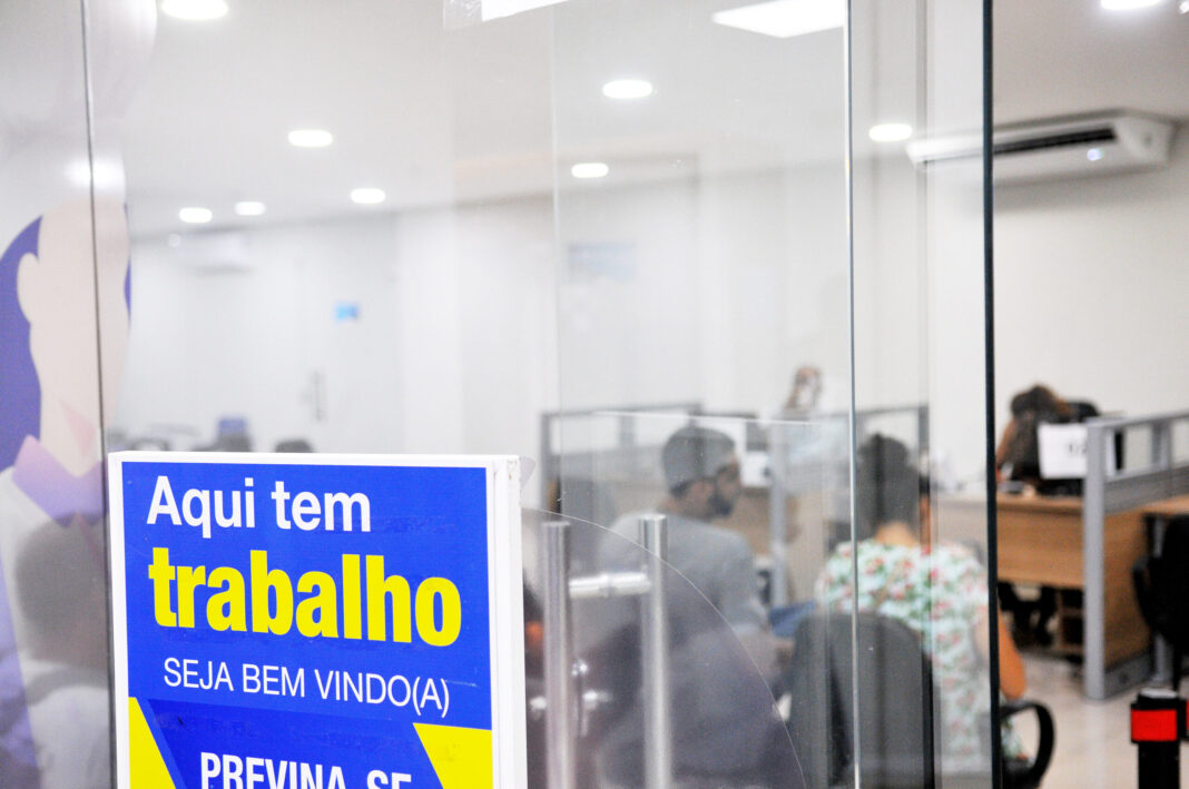 Semana começa com 163 vagas de emprego Semana começa com 163 vagas de emprego
