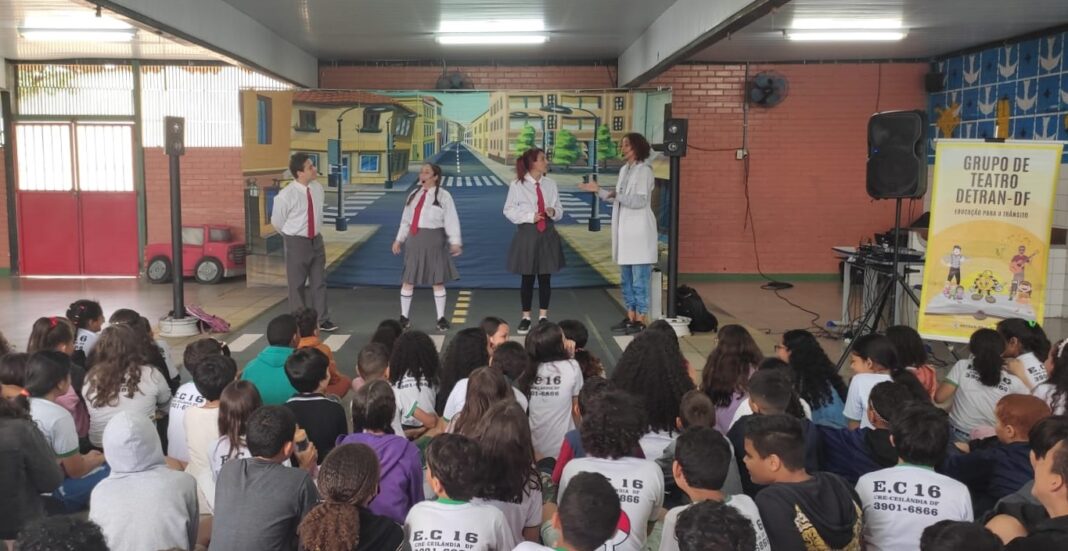 Detran promove ações educativas para crianças de 4 a 10 anos Detran promove ações educativas para crianças de 4 a 10 anos