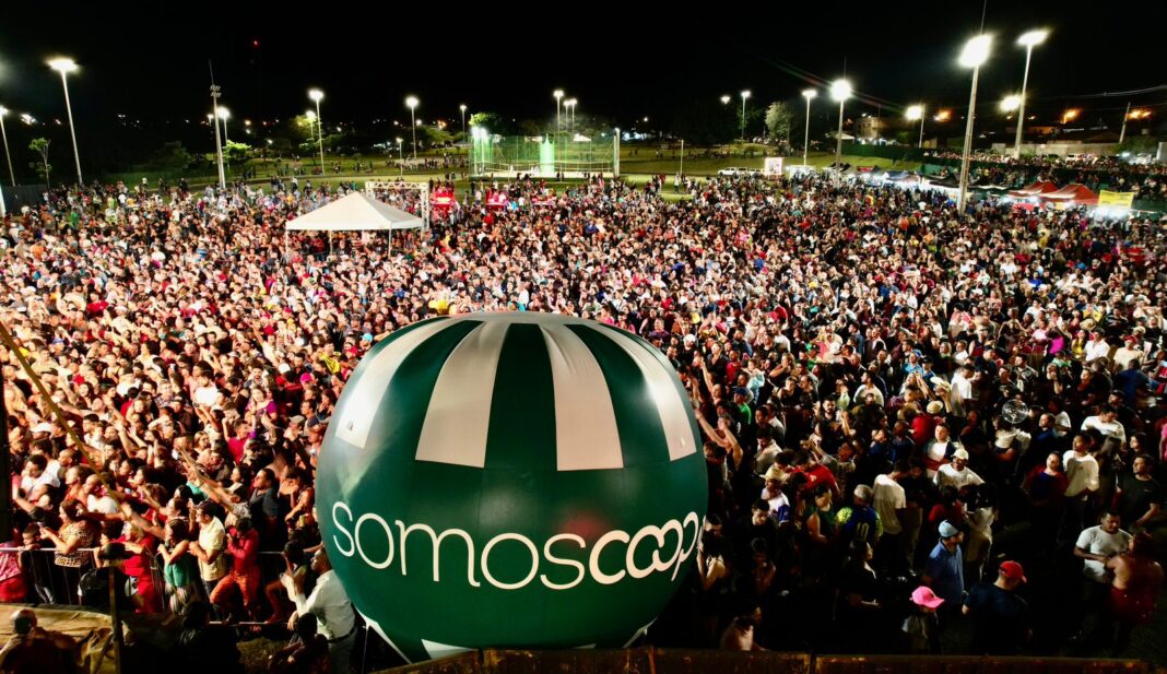 Semana do Cooperativismo de Rio Verde atrai mais de 20 mil pessoas Semana do Cooperativismo de Rio Verde atrai mais de 20 mil pessoas