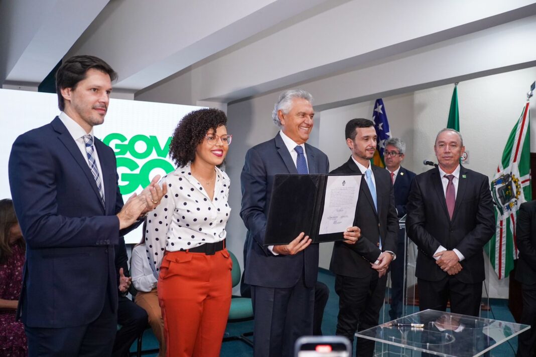 Caiado empossa novos secretários da Agricultura e Cultura Caiado empossa novos secretários da Agricultura e Cultura