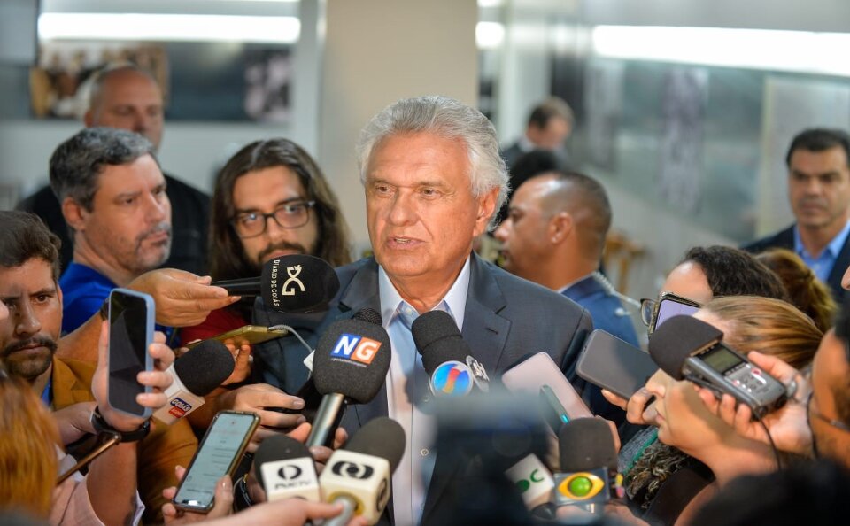 Caiado anuncia pacote de medidas para reforçar segurança nas escolas Caiado anuncia pacote de medidas para reforçar segurança nas escolas