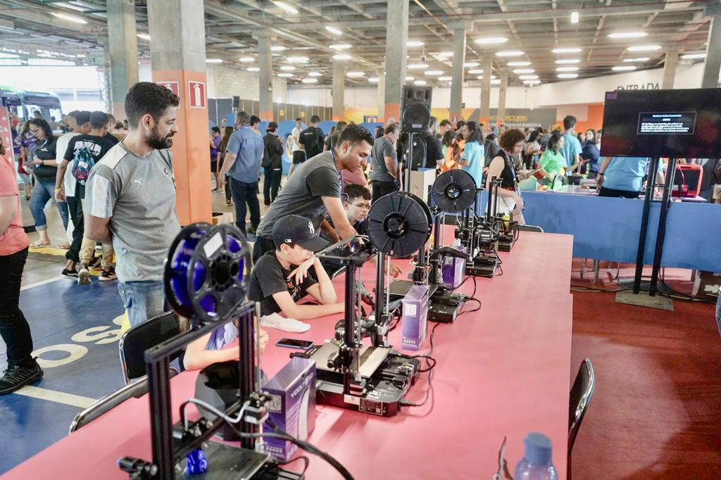 Governo de Goiás leva alunos do Entorno do DF para a Campus Party Governo de Goiás leva alunos do Entorno do DF para a Campus Party