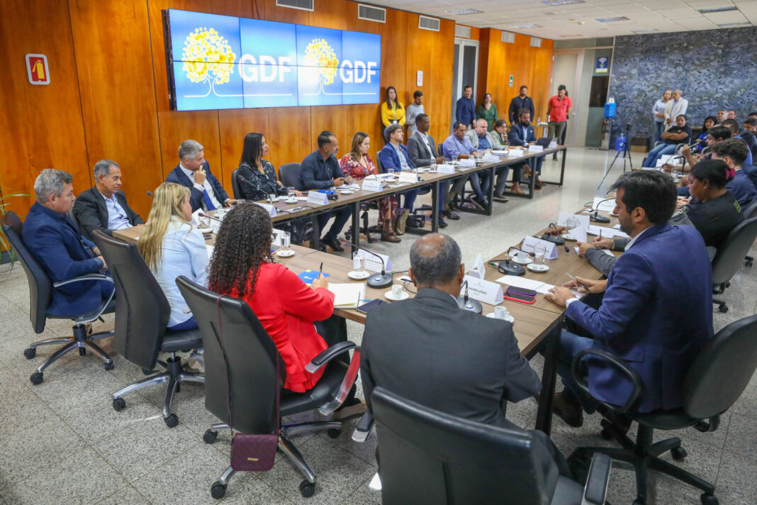 GDF reajustará valor pago por tonelada de material reciclável em até 43% GDF reajustará valor pago por tonelada de material reciclável em até 43%