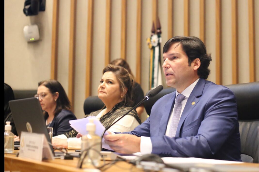 Robério demonstra compromisso com a inclusão ao encaminhar ofícios para atender demandas das pessoas com deficiência intelectual e múltipla Robério demonstra compromisso com a inclusão ao encaminhar ofícios para atender demandas das pessoas com deficiência intelectual e múltipla