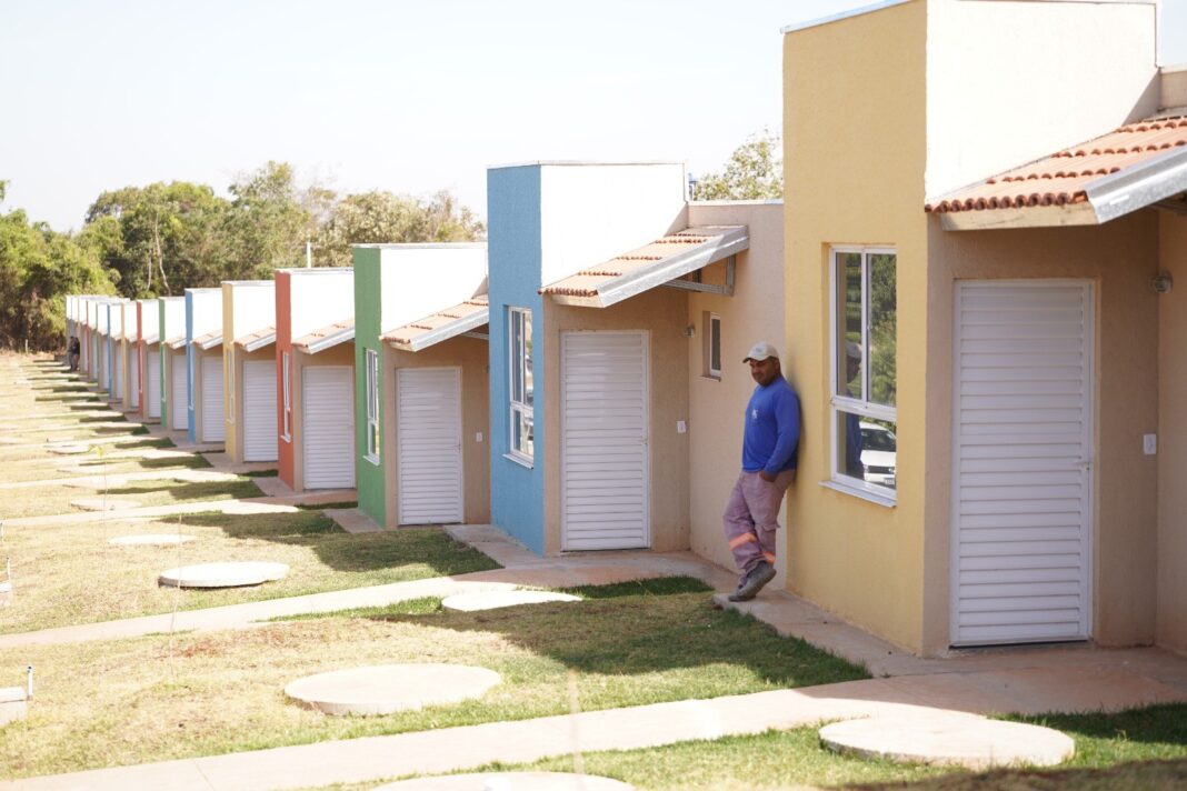 Agehab abre inscrições de casas a custo zero em cinco novos municípios Agehab abre inscrições de casas a custo zero em cinco novos municípios