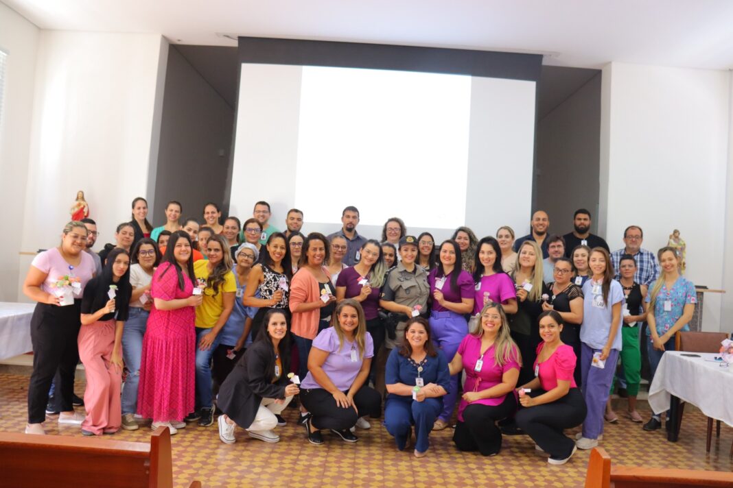 Agosto Lilás: no mês de conscientização pelo fim da violência contra a mulher, Colônia Santa Marta (HDS) promove palestra orientativa Agosto Lilás: no mês de conscientização pelo fim da violência contra a mulher, Colônia Santa Marta (HDS) promove palestra orientativa