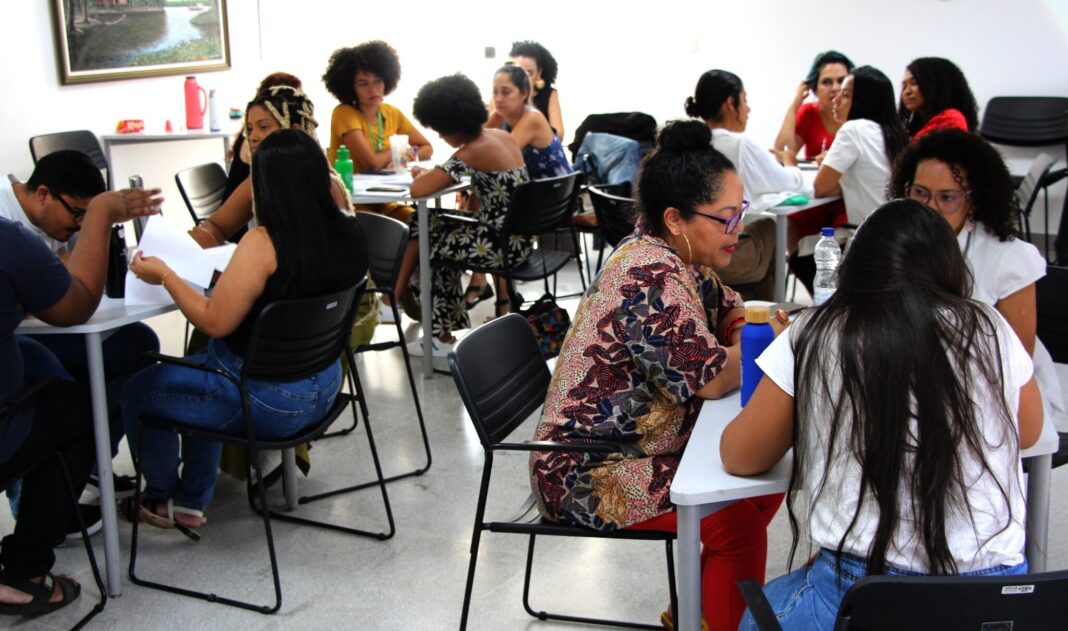 Grupo debate a Política Nacional de Saúde Integral da População Negra