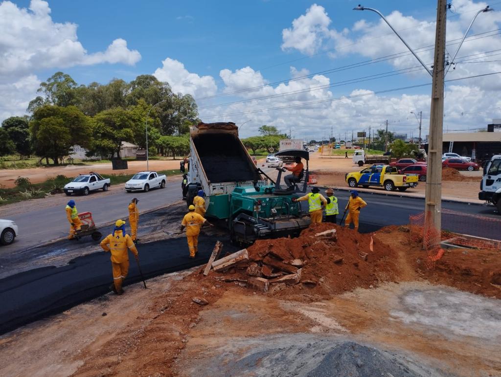 Vias da Ponte Alta Norte do Gama recebem pavimentação