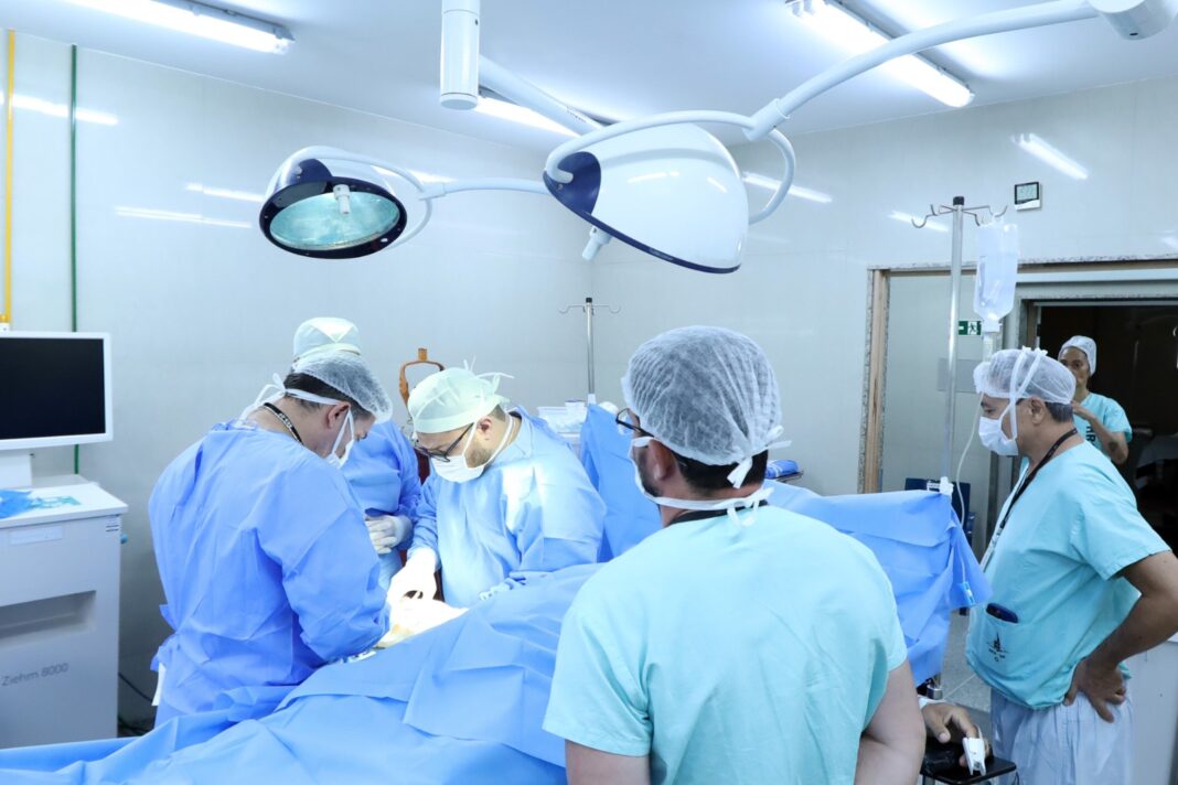 Hospital Regional do Gama abre terceiro turno para atender pacientes de ortopedia Hospital Regional do Gama abre terceiro turno para atender pacientes de ortopedia