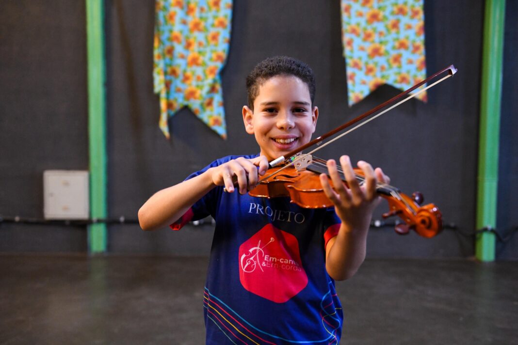 Projeto de ensino musical beneficia 200 crianças e adolescentes da Estrutural com investimento de mais de R$ 1 milhão