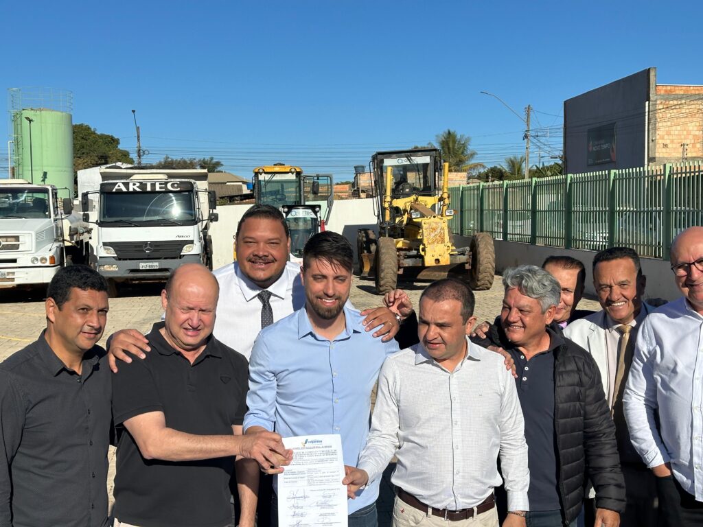 Prefeitura de Valparaíso assina ordem de serviço para recapeamento asfáltico dos bairros Santa Rita e Marajó