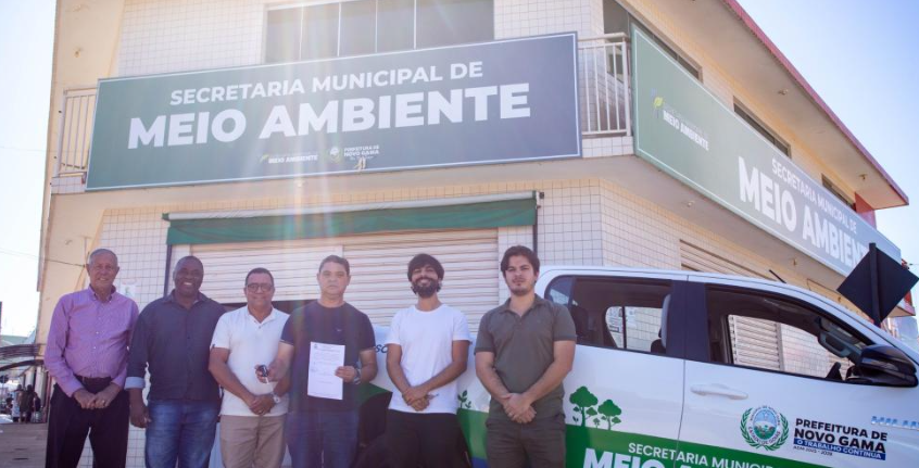 Secretaria de meio ambiente recebe novo veículo para reforçar as ações ambientais Secretaria de meio ambiente recebe novo veículo para reforçar as ações ambientais