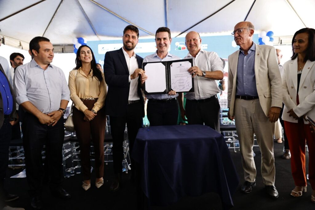 PAC Anhanguera é lançado em Valparaíso com investimento de R$ 80 milhões em obras de saneamento e infraestrutura PAC Anhanguera é lançado em Valparaíso com investimento de R$ 80 milhões em obras de saneamento e infraestrutura