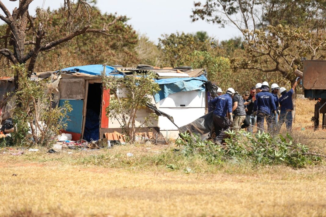 Ação de acolhimento atende 44 pessoas em situação de rua no DF nesta semana