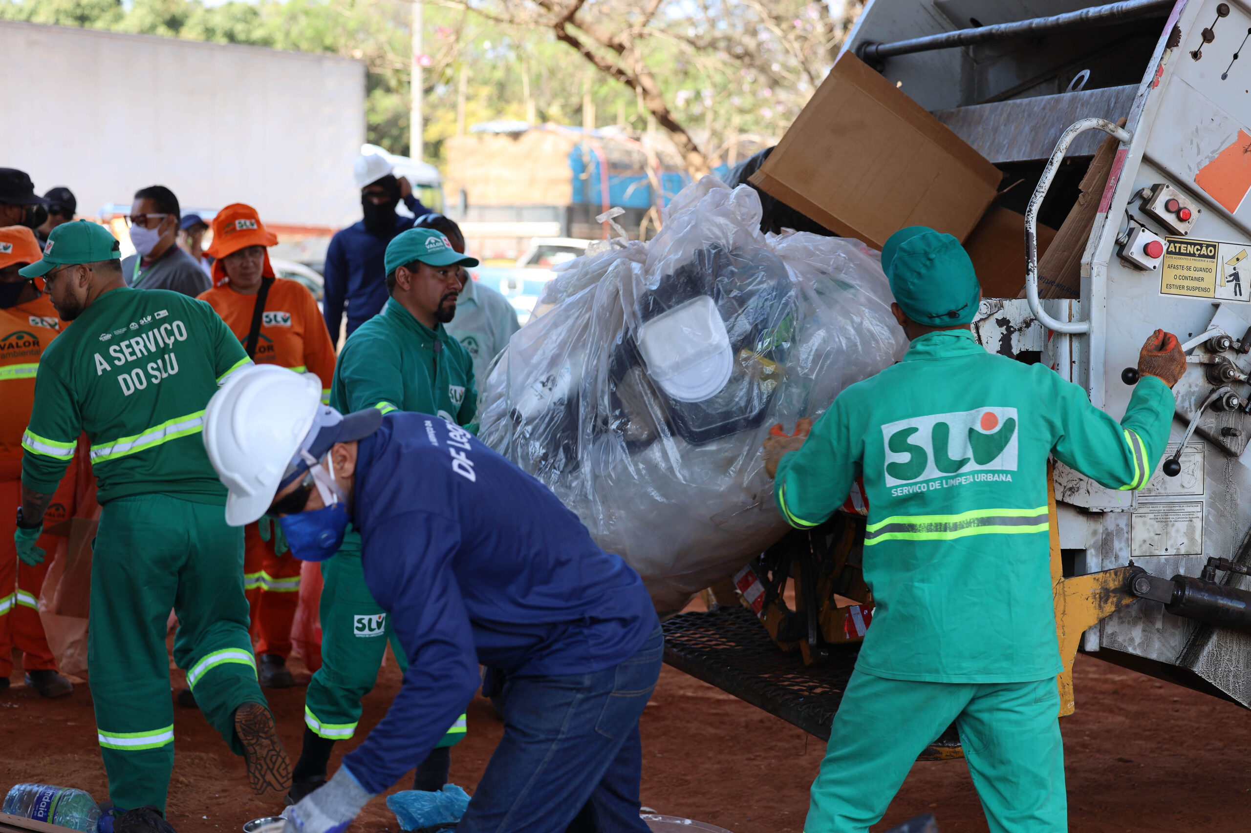 Ação de acolhimento atende mais de 50 pessoas em situação de rua no DF nesta semana