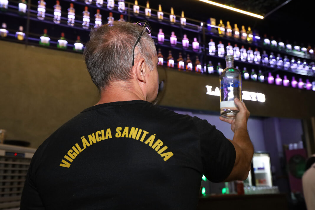 Operação do GDF interdita três bares por irregularidades em bebidas