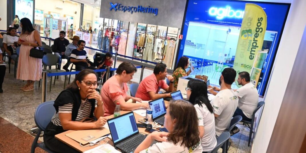 Oportunidade para quem está em busca de emprego