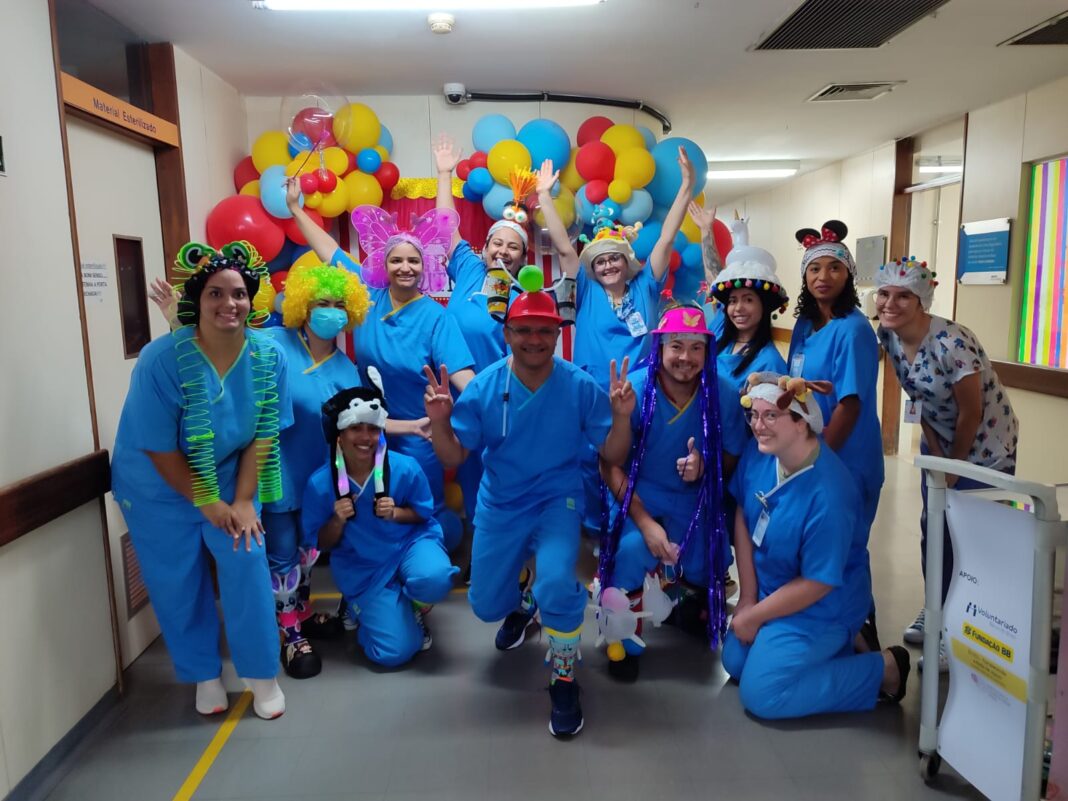 Contação de histórias encanta pacientes e acompanhantes no Hospital de Base