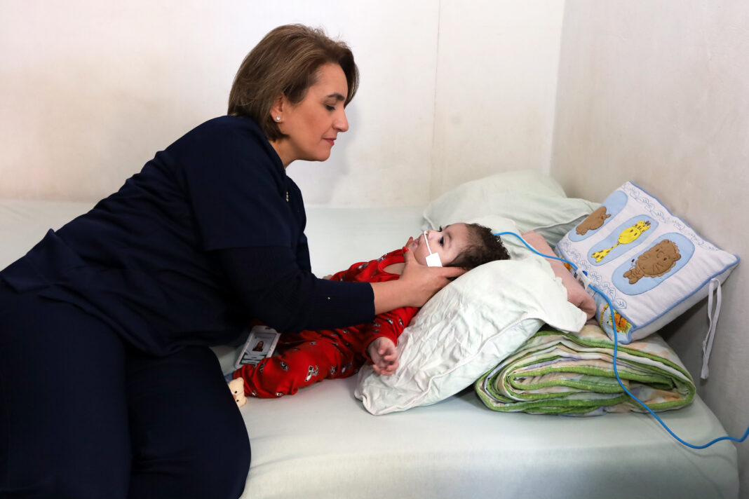 Cuidado domiciliar: Hospital Regional de Ceilândia leva atenção integral para crianças com condições crônicas complexas