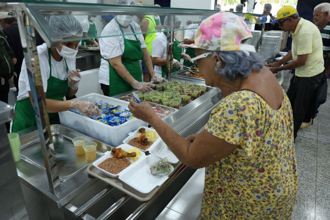 Restaurantes comunitários do Distrito Federal servem mais de 17 milhões de refeições em 2025