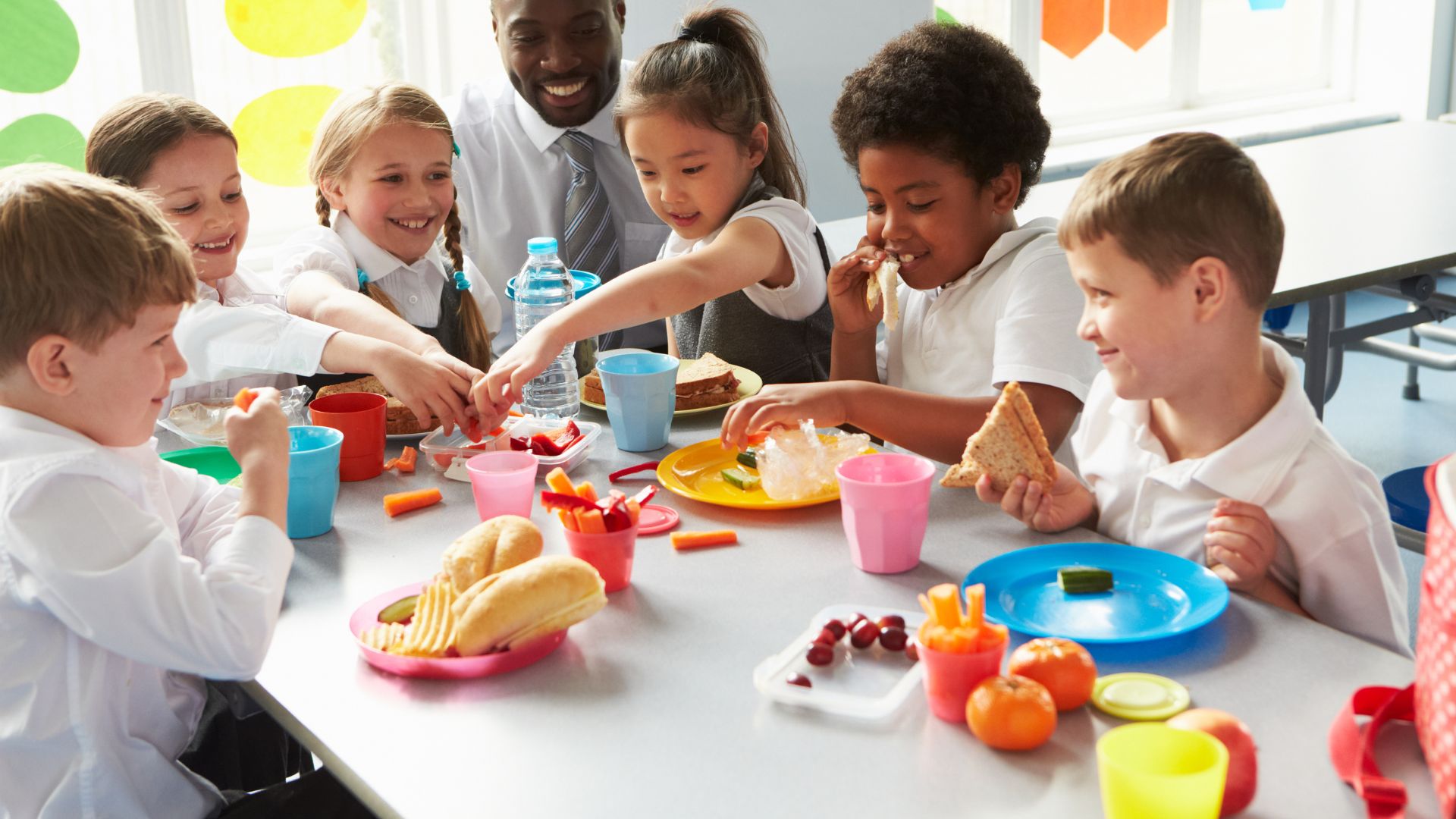 Dicas para manter a alimentação saudável das crianças durante as férias escolares Dicas para manter a alimentação saudável das crianças durante as férias escolares