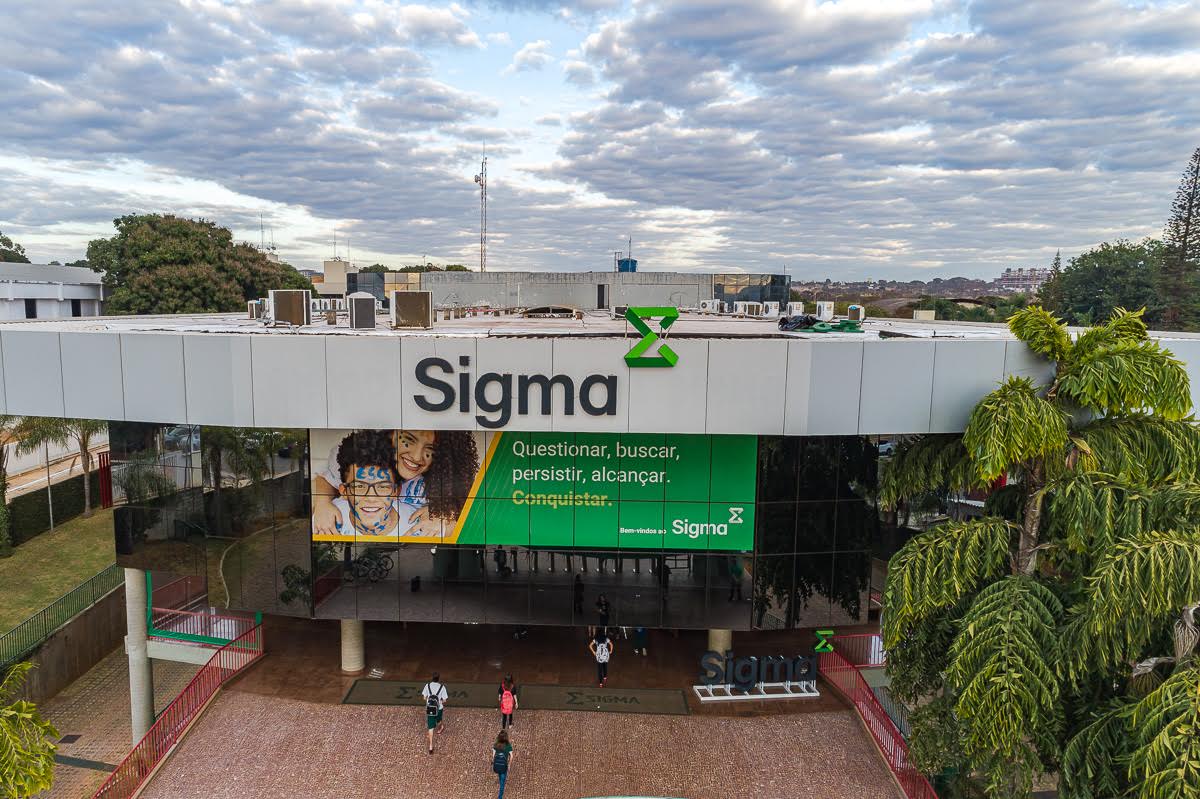 Um ano sem celulares nas escolas: especialista reforça ganhos para alunos e professores