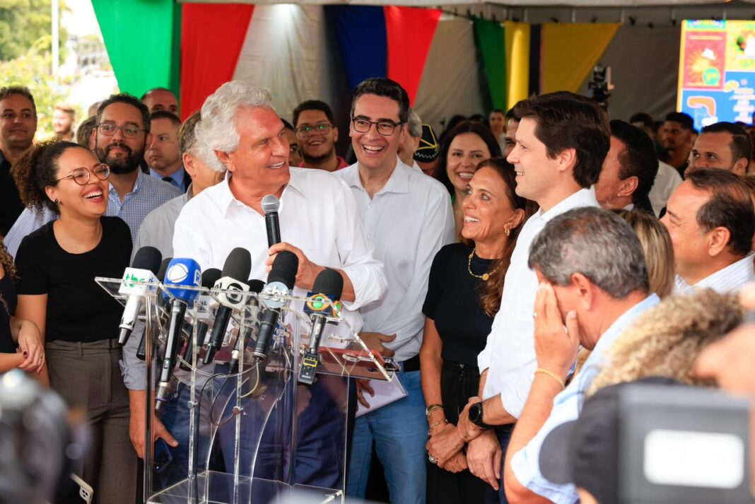 Caiado lança Folia Goiás 2026 com investimento de R$ 20 milhões no carnaval