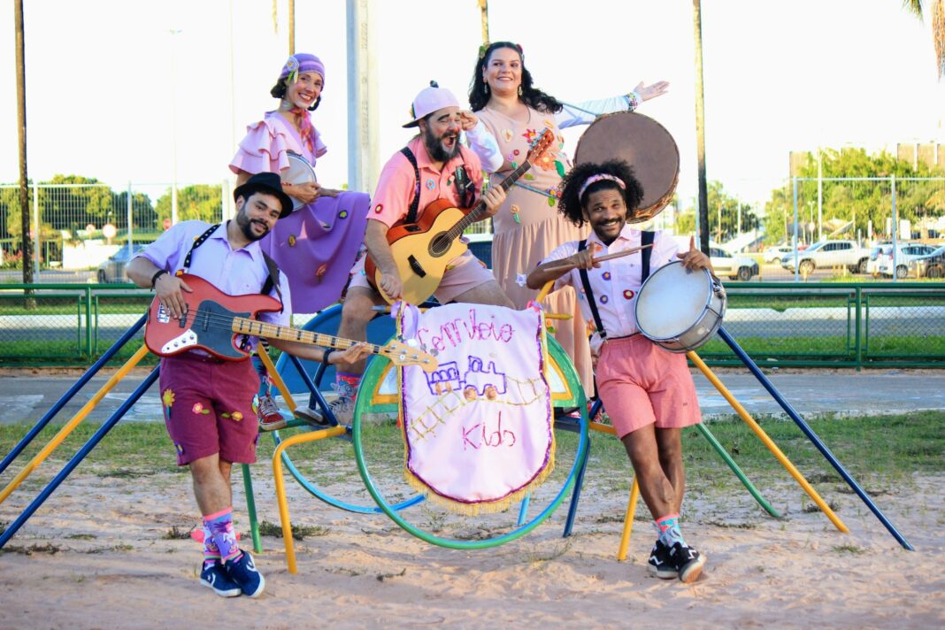 Há 18 anos o Carnaval do Brincantes do Gama enche a cidade de alegria